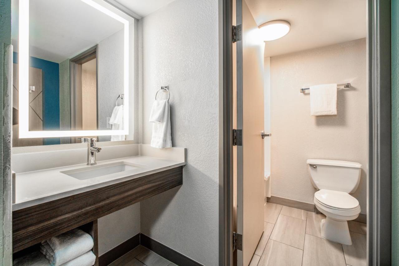 Holiday Inn Express & Suites Phoenix - Mesa West By Ihg 外观 照片
