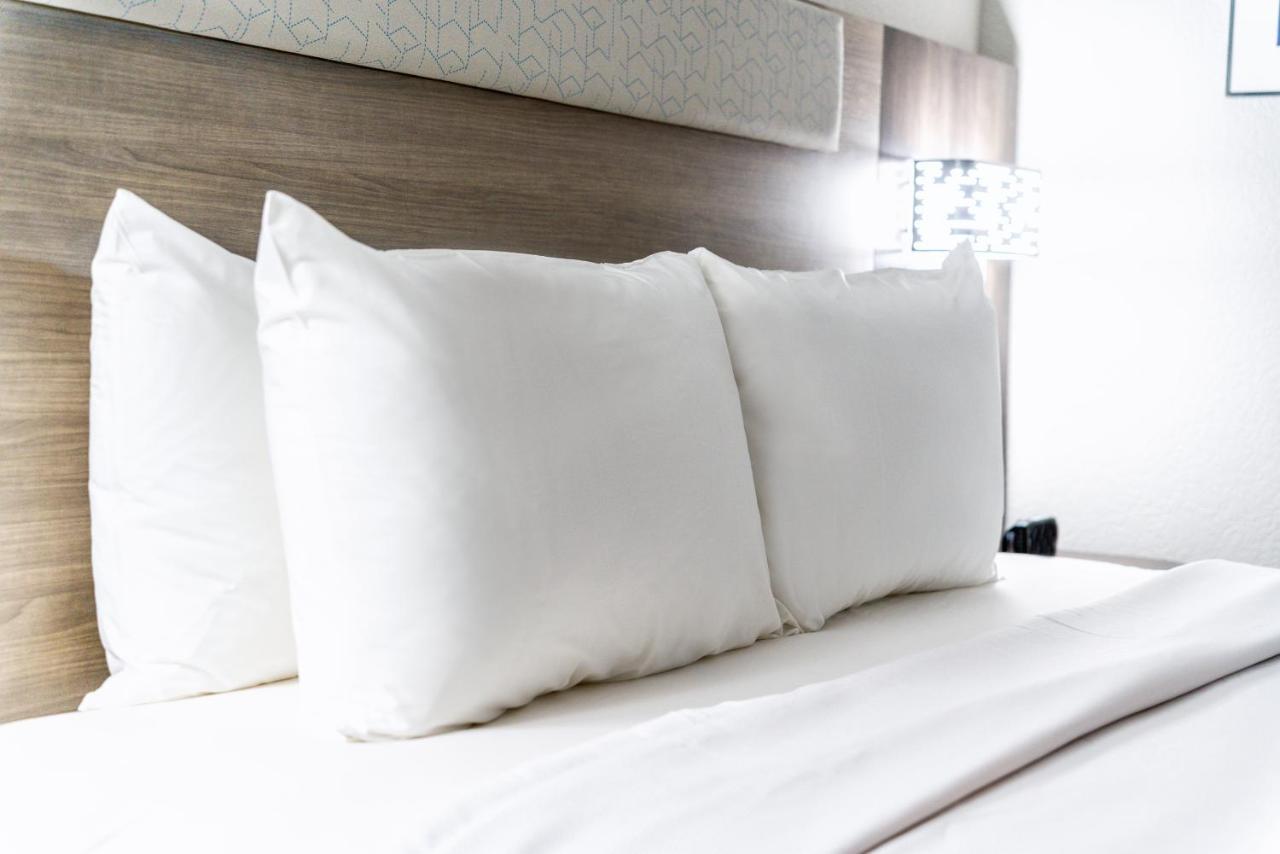 Holiday Inn Express & Suites Phoenix - Mesa West By Ihg 外观 照片