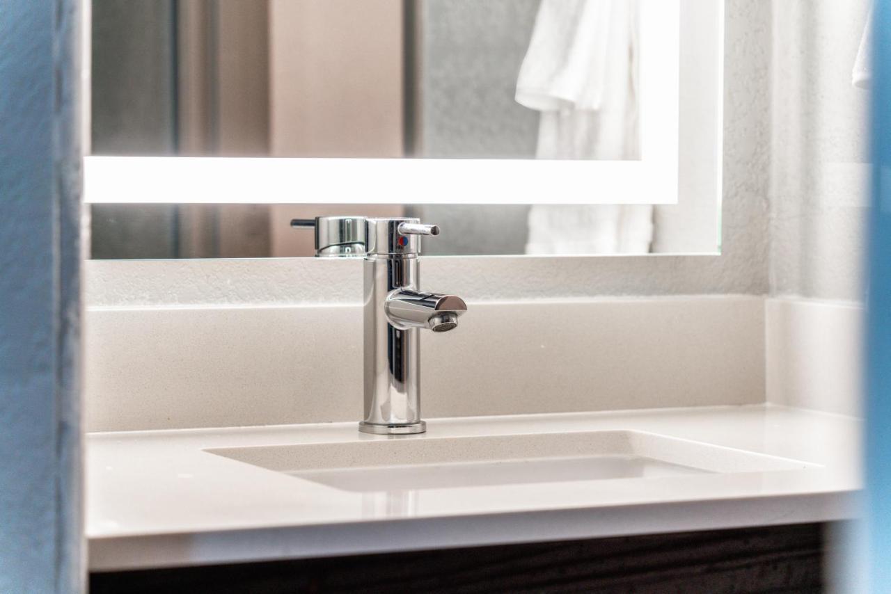 Holiday Inn Express & Suites Phoenix - Mesa West By Ihg 外观 照片