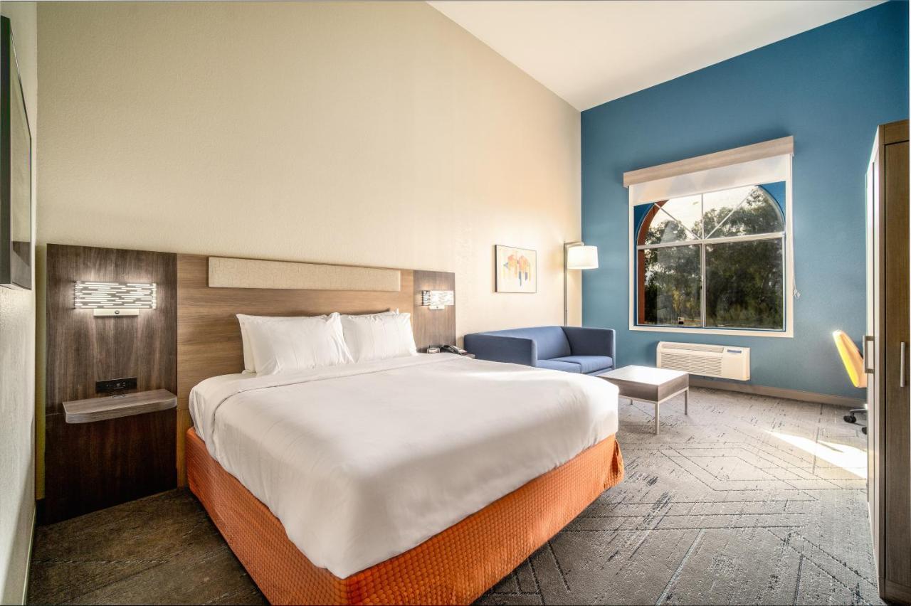 Holiday Inn Express & Suites Phoenix - Mesa West By Ihg 外观 照片