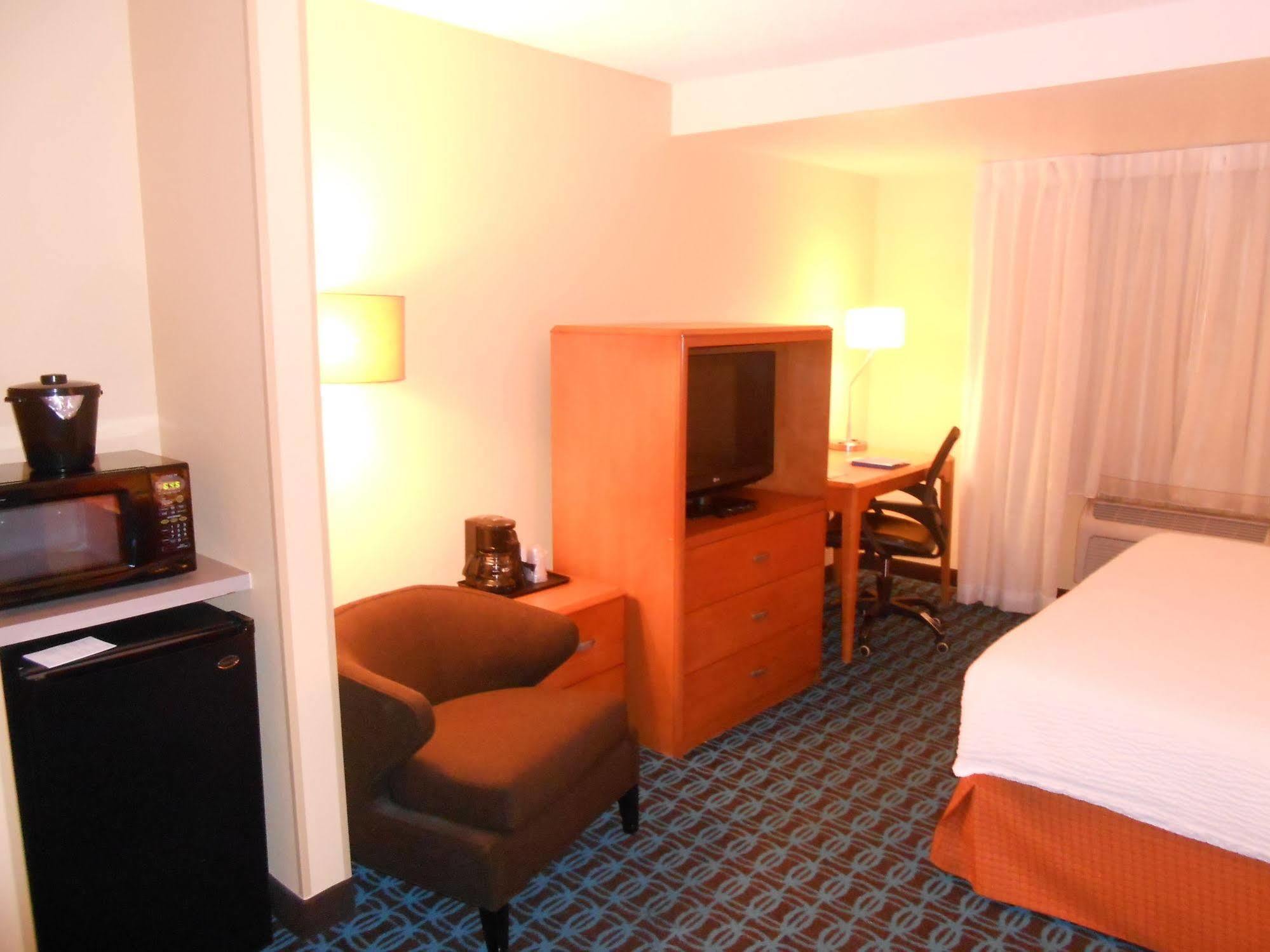 Holiday Inn Express & Suites Phoenix - Mesa West By Ihg 外观 照片
