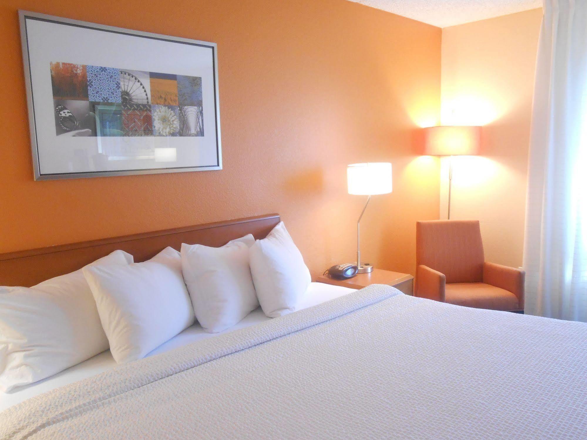 Holiday Inn Express & Suites Phoenix - Mesa West By Ihg 外观 照片