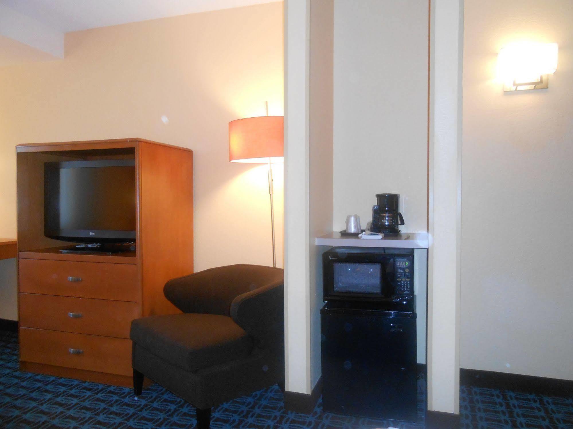 Holiday Inn Express & Suites Phoenix - Mesa West By Ihg 外观 照片